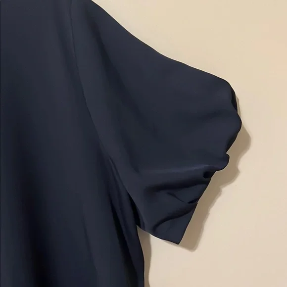 Vince Camuto Elegant Black Women's Top - Picture 3 of 5